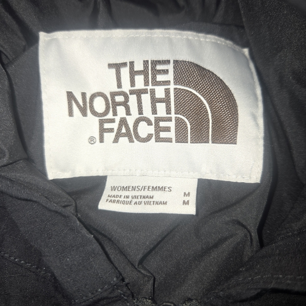 The North Face Women's Medium Black Ripstop Wind Hoodie Jacket New - Picture 5 of 8